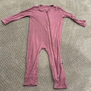 Kyte baby long sleeve zipper romper in dusty rose